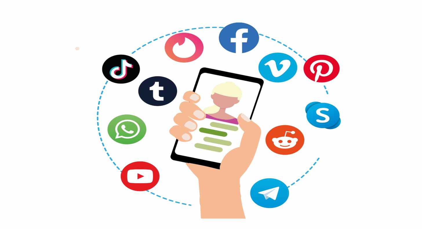 The Evolution of User Engagement in Online Platforms